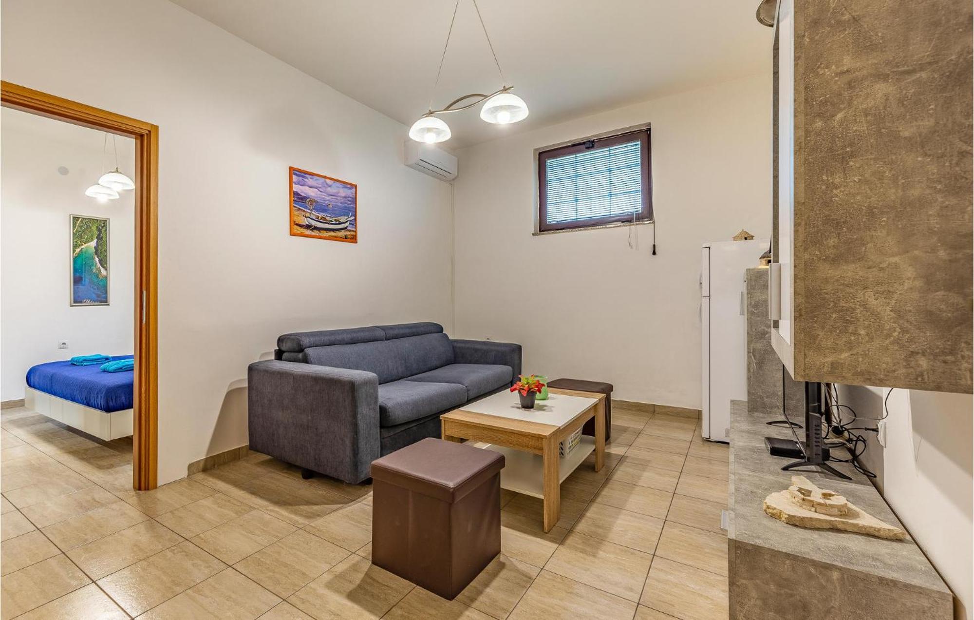 Amazing Apartment In Pula With Kitchen Exterior foto